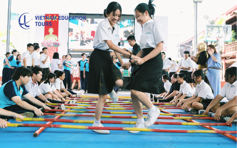 hong-duc-school-cultural-exchange